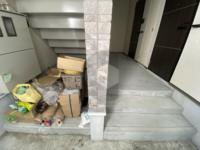 フジパレス俊徳道イーストのロビー