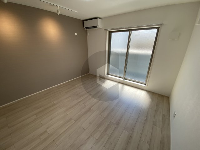 フジパレス俊徳道イーストの洋室