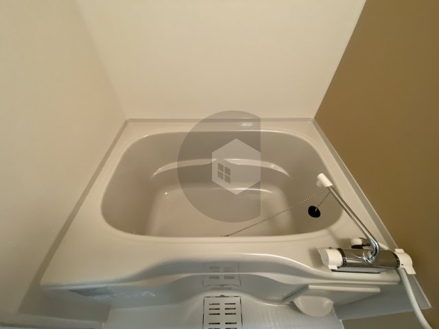 フジパレス俊徳道イーストの浴室