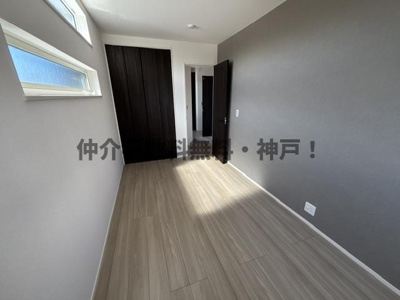 【洋室】 | 神戸市西区伊川谷町有瀬　新築戸建　仲介手数料無料！ | 明るい洋室です