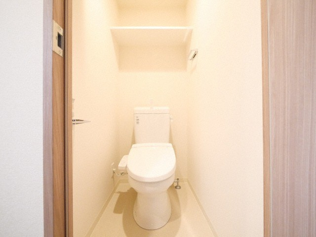 プレサンスブルーム東三国のトイレ