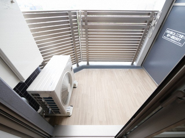 プレサンスブルーム東三国のバルコニー