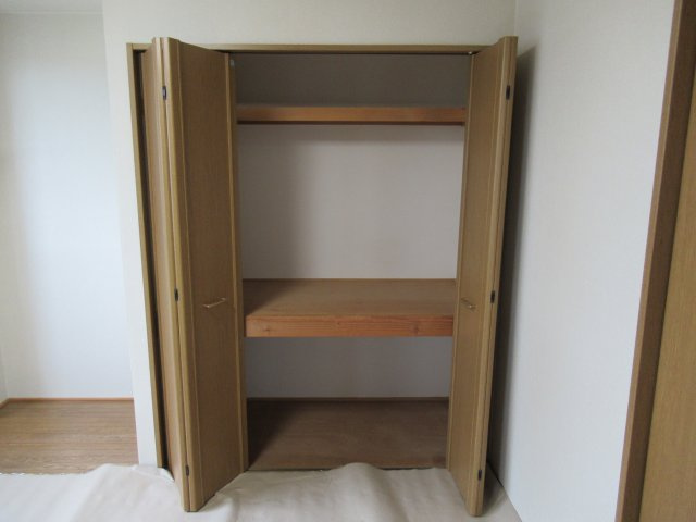 サンロード松山の収納|302号室のサンプル写真となります