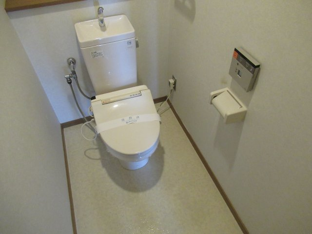 サンロード松山のトイレ|302号室のサンプル写真となります