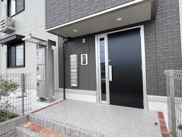 カーサ八代のエントランス