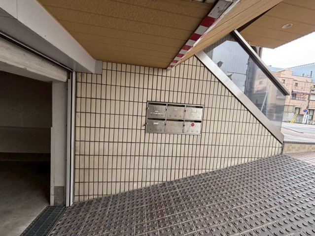 明大寺町 丸勝ビルの外観