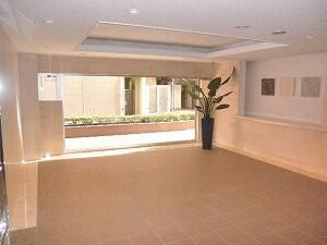 カスタリア神保町のロビー