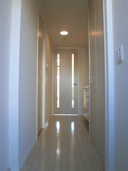 カスタリア神保町の玄関