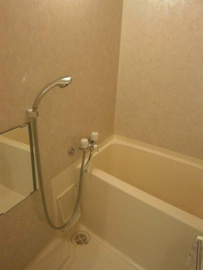 カスタリア神保町の浴室