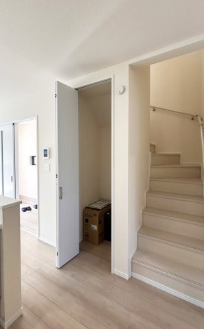 新築戸建　三島市幸原町二丁目55番　全２棟　A号棟の収納