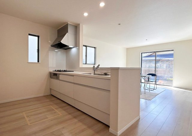 新築戸建　三島市幸原町二丁目55番　全２棟　A号棟のキッチン