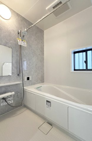新築戸建　三島市幸原町二丁目55番　全２棟　A号棟の浴室