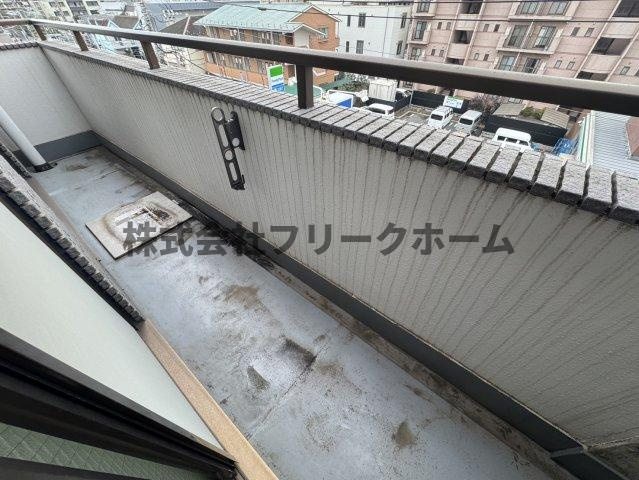 三鷹市下連雀６丁目の賃貸マンションのバルコニー