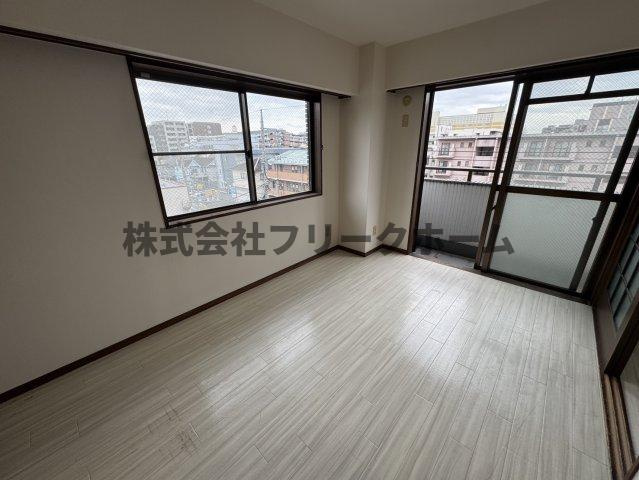 三鷹市下連雀６丁目の賃貸マンションの寝室