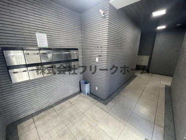 三鷹市下連雀６丁目の賃貸マンションのロビー