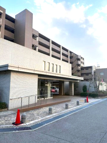 ジオ甲子園口　ノーヴのエントランス|ペットとくらす環境が整っています。※ペット飼育規約あり。詳細はご確認ください
