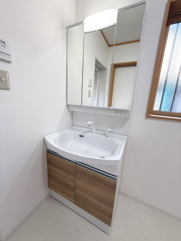 【洗面所】 | 三重郡菰野町大字竹成　4LDK | 洗面