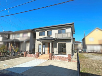 【外観】 | 三重郡菰野町大字竹成　4LDK | 内外装リフォーム済　南面道路で日当たり良好