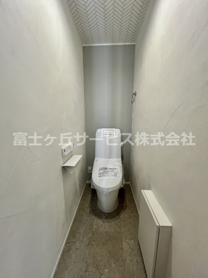 【トイレ】 | 菊川市西方 新築一戸建て サンズテラス西方No.16 | 2Fトイレ