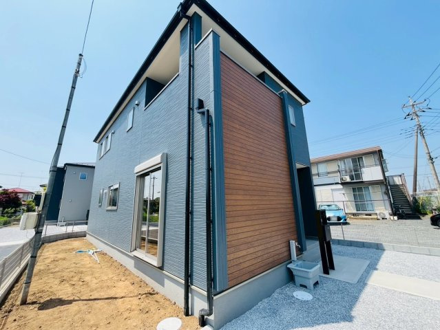 【Livele Garden】　古河市大山　第３　全2邸の外観|〇２号棟〇
広々LDK21.5帖！雨の日も安心インナーバルコニーのあるお家です♪
2026年5月撮影