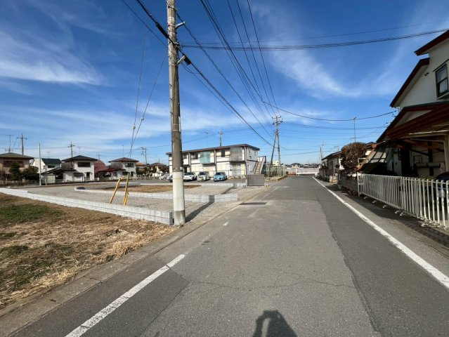 【Livele Garden】　古河市大山　第３　全2邸の前面道路含む現地写真|〇前面道路〇
東側約6m
閑静な住宅街♪見通しが良いので、車の出し入れも楽々できます（＾＾）
2026年2月撮影