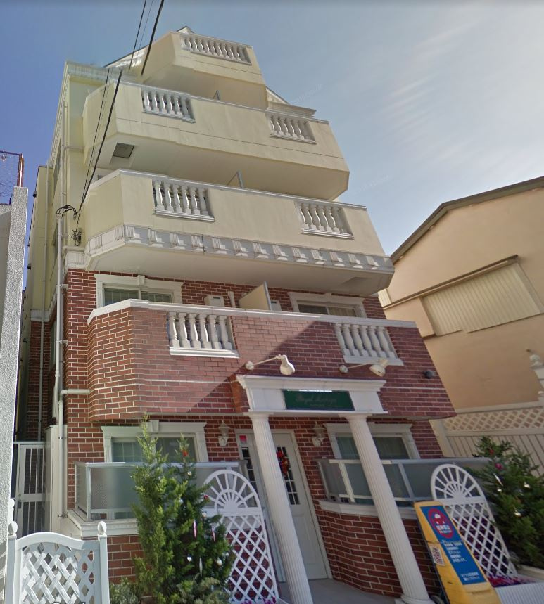 ロイヤル町屋の外観