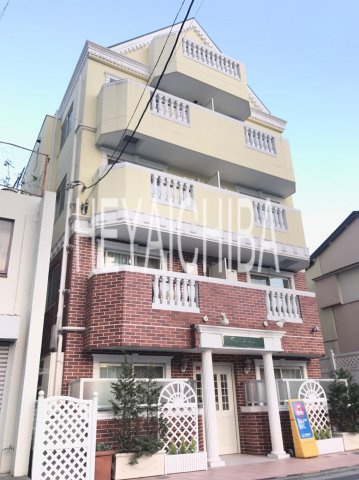 ロイヤル町屋の外観