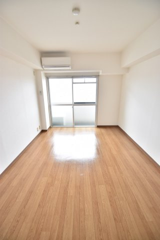 大阪市城東区野江１丁目の賃貸マンションのエントランス
