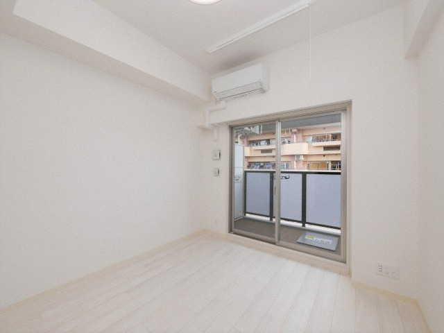 エステムコート難波サウスプレイスⅥラグジーの居間・リビング