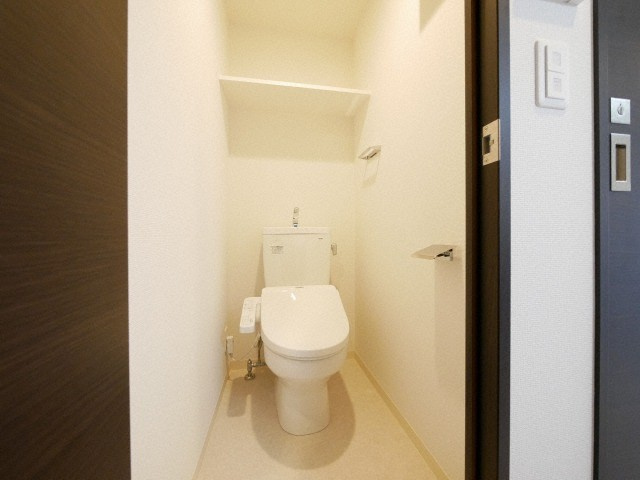 エステムコート難波サウスプレイスⅥラグジーのトイレ