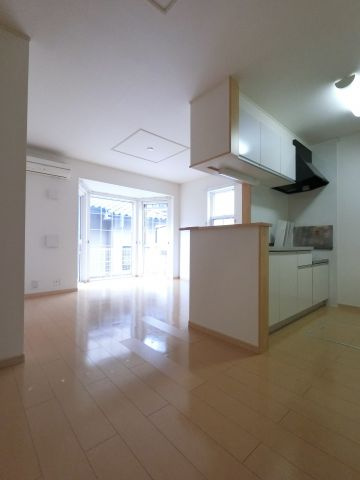 【居間・リビング】