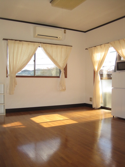 宮野ハイツの居間・リビング