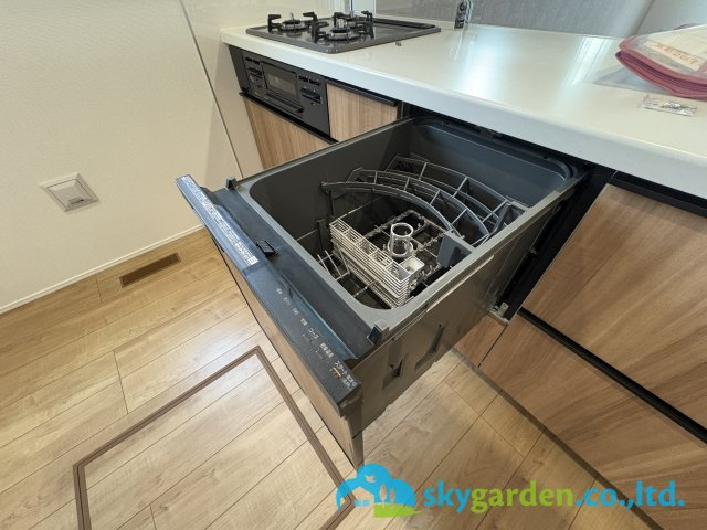 茅ヶ崎市萩園 第１期 ２号棟のキッチン|食洗機付システムキッチン