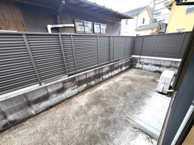 【庭】 | 紫野上築山町貸家