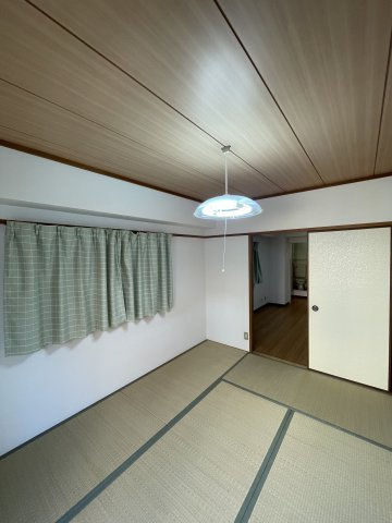 野村ビルの和室