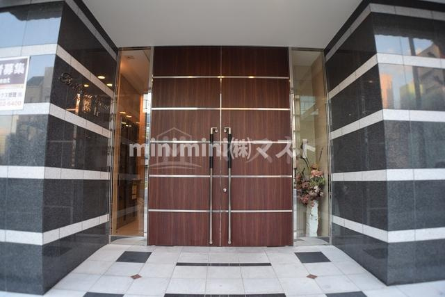 ブリリアン夕陽丘のエントランス