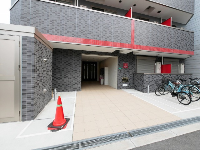 グランパシフィック恵美須西のエントランス