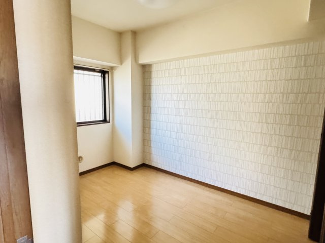 ビッグヴァン京王堀之内弐番館の洋室|～4.7帖のサービスルーム～