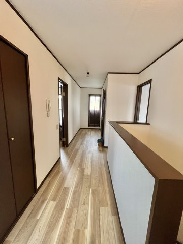 泉佐野市日根野　戸建のその他|2階廊下