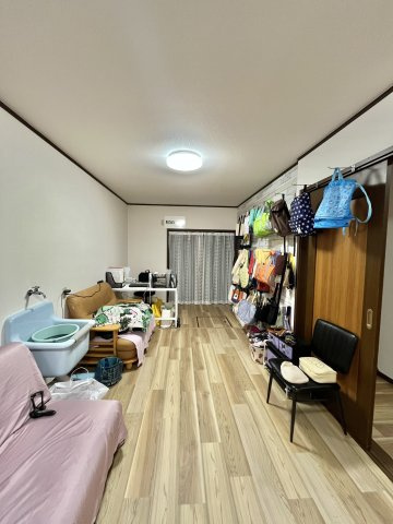 泉佐野市日根野　戸建の洋室