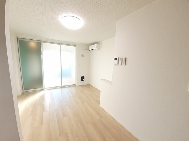 ラ・リーバンベルＢの居間・リビング|居室・リビング