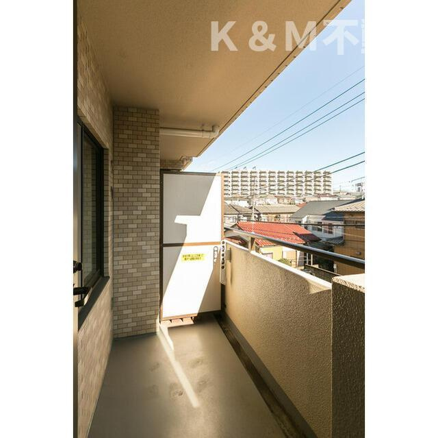 コスモ柏２のバルコニー|陽当たり良好なバルコニーです