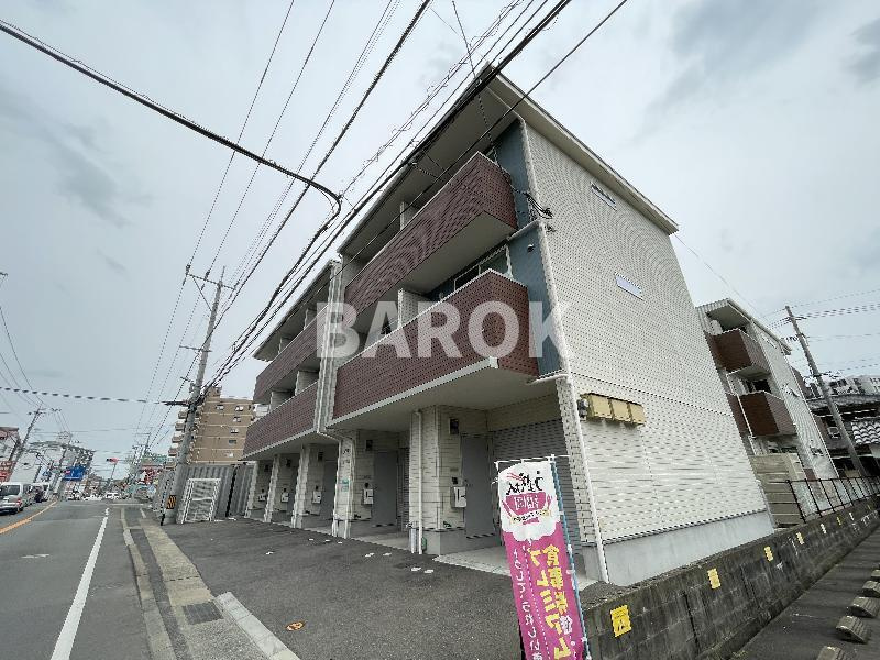 FS GARAGE小戸の外観