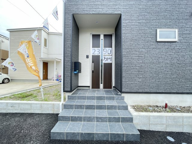八戸市糠塚第4ｰ1号棟の玄関