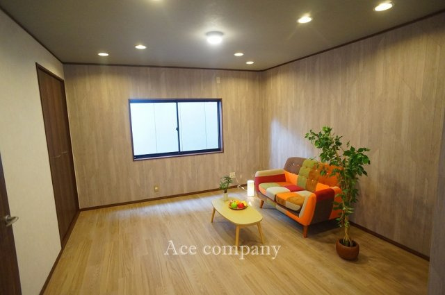 【居間・リビング】 | 東大阪市御厨栄町2丁目 | 【LDK：ゆったり約18.5帖♪】