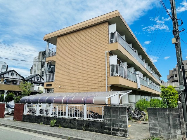 グランドール・エイトの外観