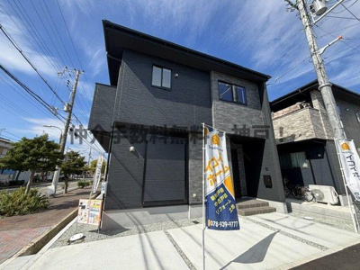 【前面道路含む現地写真】 | 明石市日富美町　新築戸建1号棟　仲介手数料無料！ | 前面道路含む現地写真です