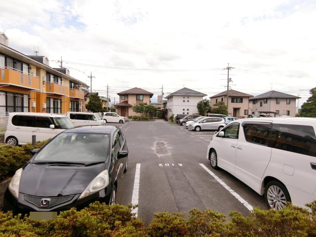 セジュールM　B棟の駐車場