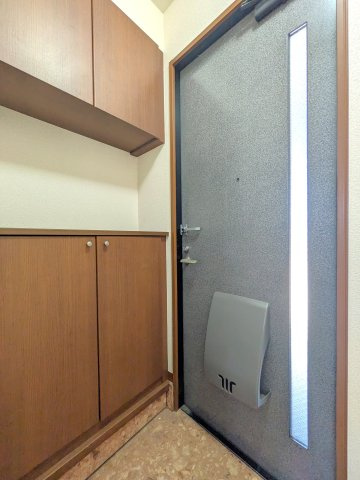 エンパレスⅤ15　Ｂの玄関