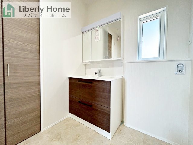 日立市東大沼町4丁目　５号棟　新築戸建の居間・リビング